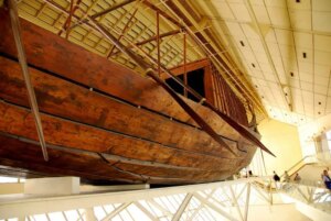 A “Flying” Solar Ship, buried at the foot of the Great Pyramid of Giza
