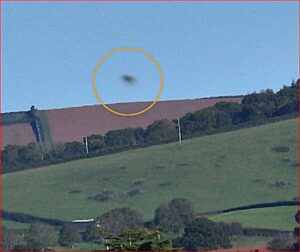 ANOTHER ALIEN CRAFT PHOTOGRAPHED OVER DEVON ENGLAND