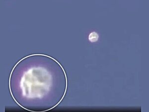 ABC NEWS CREW PHOTOGRAPHED AN ALIEN CRAFT OVER NEW JERSEY