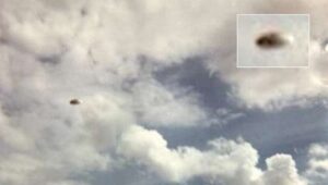 GREAT PHOTO OF AN ALIEN CRAFT OVER AUSTRIA