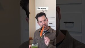 Dec 31 v Jan 1–Hows ur New Year’s resolution going so far? #relatable #funny #newyearsresolution