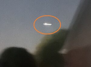HUGH ALIEN CRAFT PHOTOGRAPHED OVER TENNESSEE