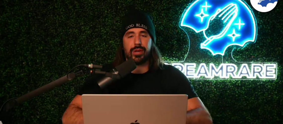 1758853682_maxresdefault_live.jpg