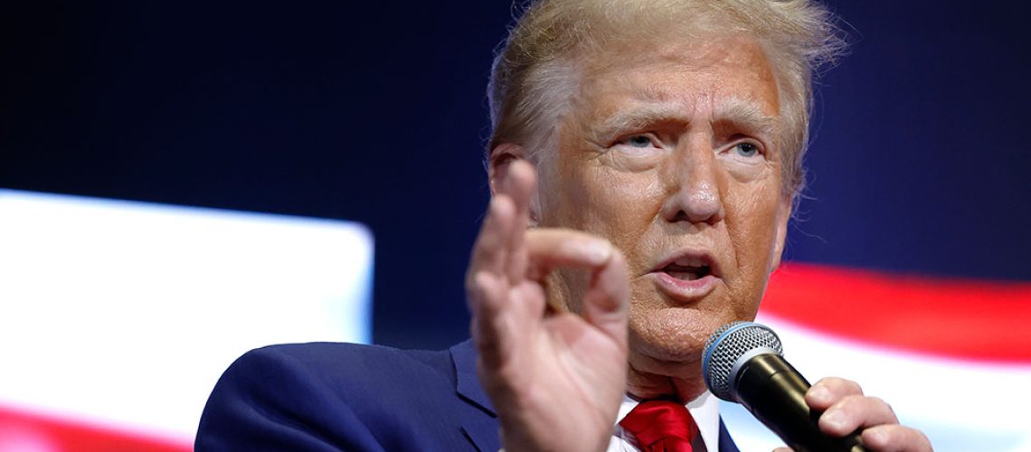 Donald-Trump-Microphone-Georgia-Rally.jpg