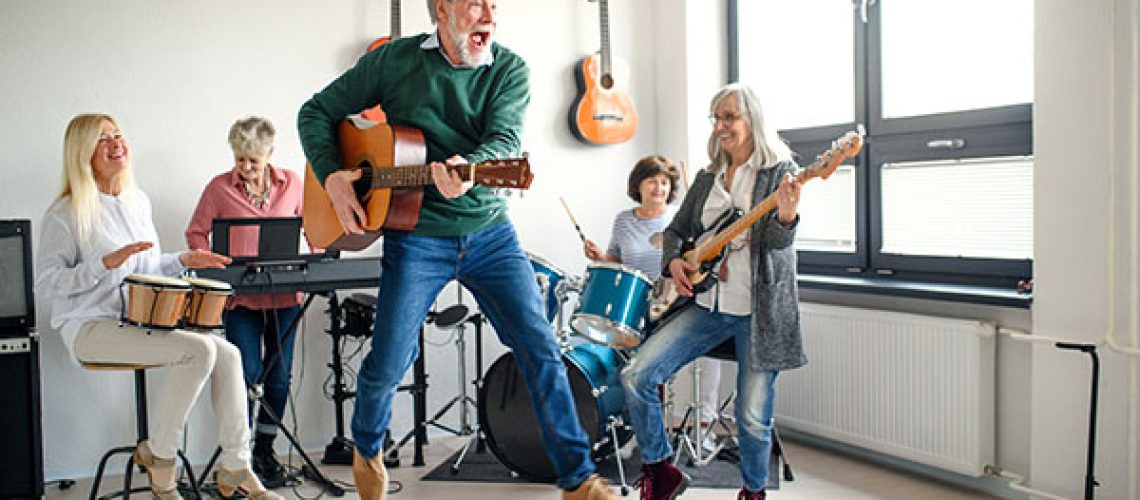 Group-of-senior-friends-support-concept-1.jpeg
