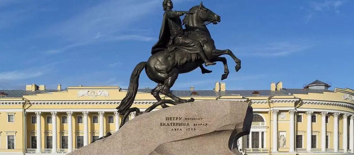 The-Bronze-Horseman-statue-of-Peter-the-Great.jpg