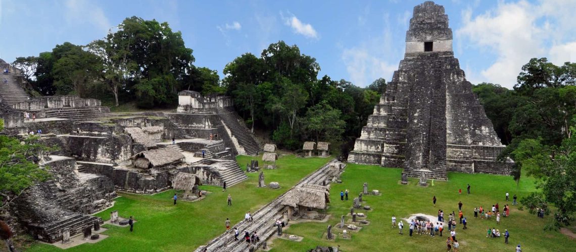 Tikal_mayan_ruins_2009.jpg