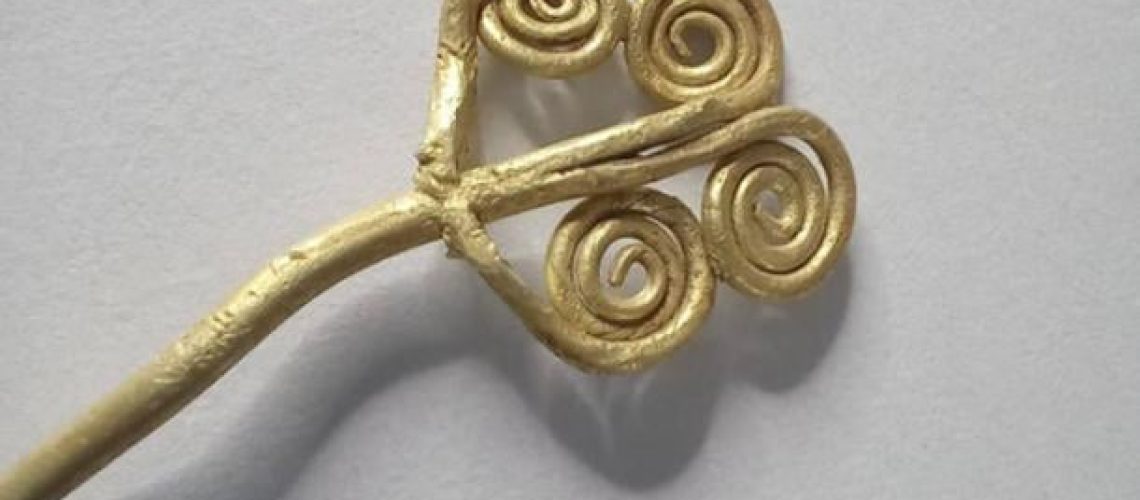 Troybrooch.jpg