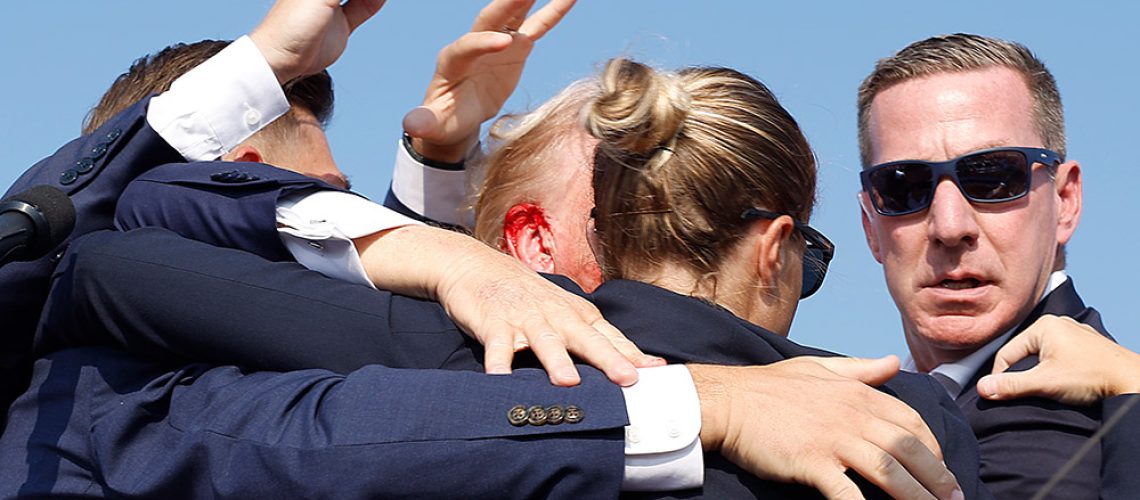 Trump-Pennsylvania-Blood-Ear-Secret-Service.jpg
