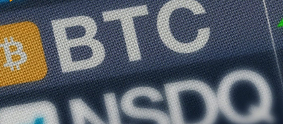 bitcoin-tracks-nasdaq-losses-not-its-rallies.jpg
